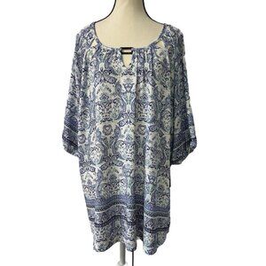 Absolutely Famous Women’s Plus size 3XL Blue White Paisley Blouse B54